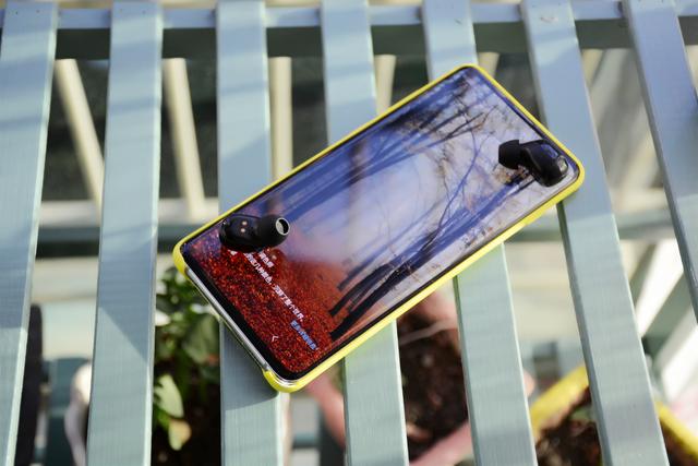 诺基亚|一股浓浓的北欧风，199元的诺基亚E3200 TWS+耳机体验