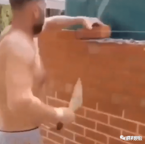 湖人队|湖人厉害了！湖人垃圾！湖人对不起！1场比赛逼疯了多少人