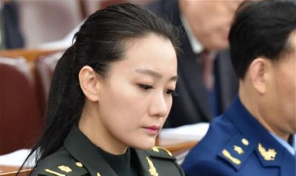 谭晶|她是知名歌唱家，国家一级演员，上过12次春晚，丈夫背景更不一般