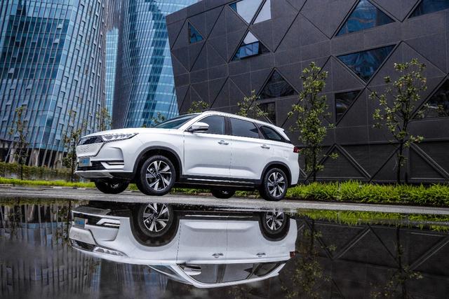 「李敏镐」长安欧尚首款纯电SUV，MPV发布，能否延续欧尚X7的销量神话