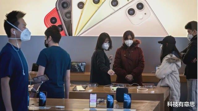 『苹果』月收入五千块，买一部苹果iPhone就是虚荣？当事者：你错了