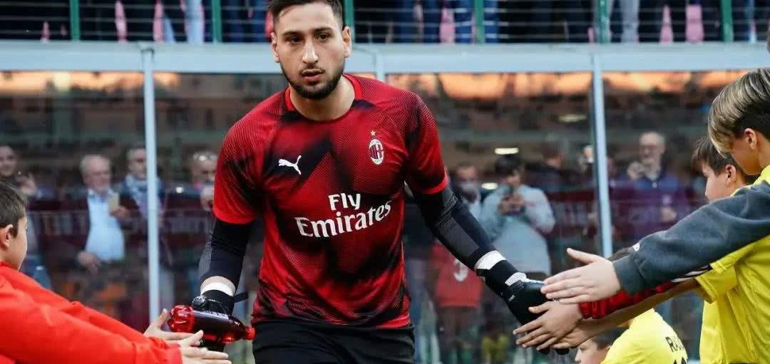 [米兰]切尔西“换门”8000万先生+现金购米兰门神，网友：火了5年才21？