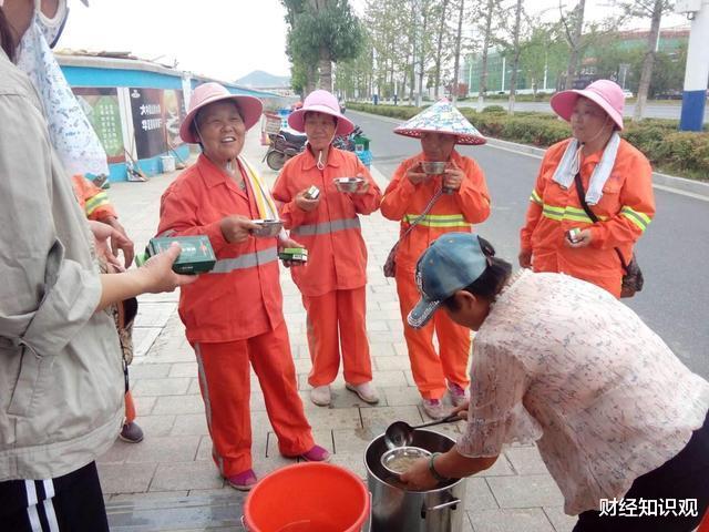 国家统计局|工资也有“档次”,月薪多少属于“低薪族”?国家统计局给出答案