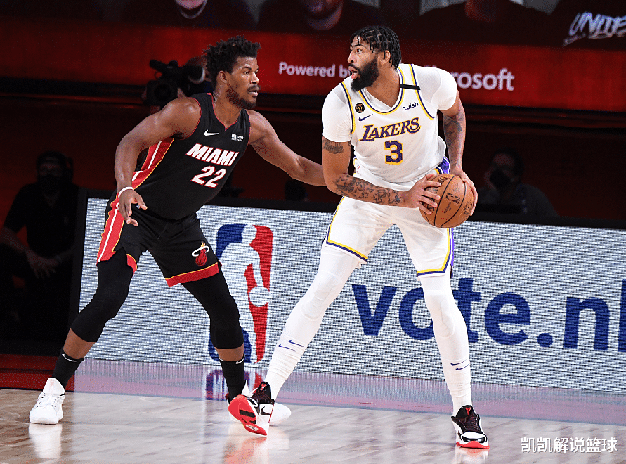 安东尼·戴维斯|戴维斯生涯最高59分26板10帽9助7断,同届利拉德和米德尔顿呢?