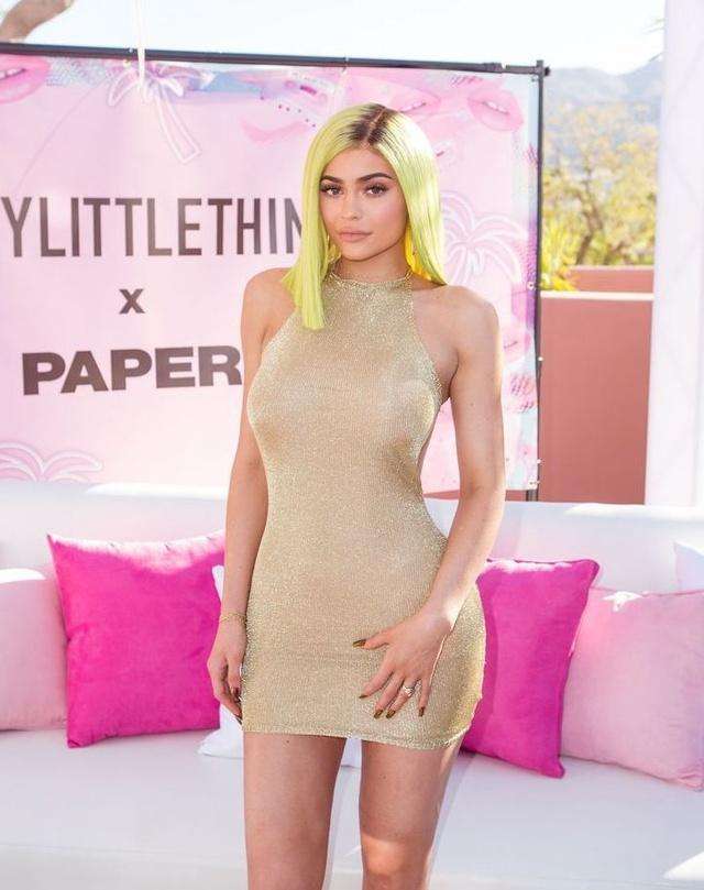 C罗|卡戴珊五姐妹ins上粉丝到5亿，吸金能力恐怖！小妹年收入顶5个C罗…