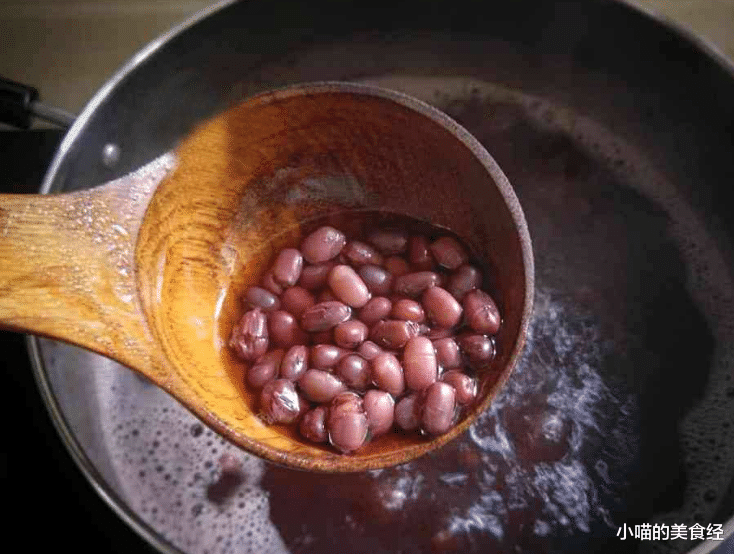 烧烤|芋头加此物一起煮,每天喝一碗,称“穷人的阿胶”,小脸水灵细腻