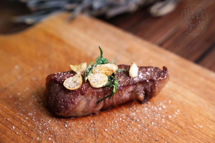 大蒜|只有中国才有的怪象：廉价咖啡高雅，世界级美食大蒜低俗