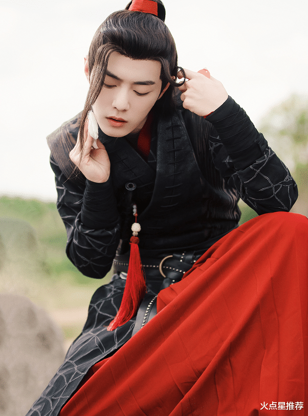 「肖战」肖战靠新剧逆袭热剧一哥，穿古装演将军，终于不觉得他“娘”了