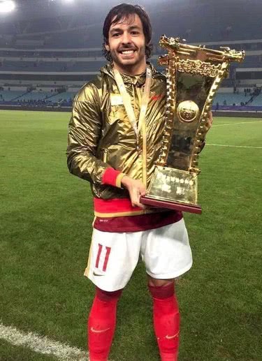 【广州恒大】下午2点，国足最强归化球员仍未获资格原因揭晓！恒大又被FIFA刁难？