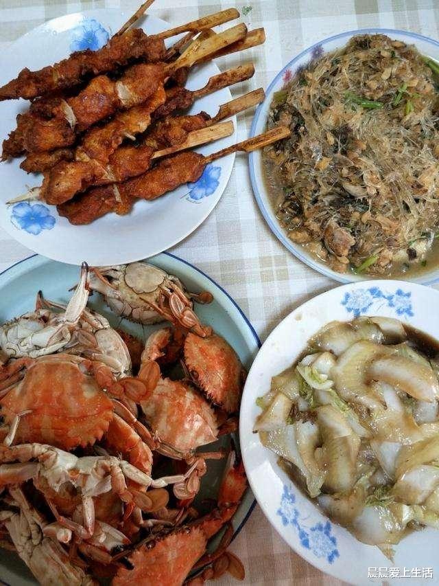 雷军|雷军的工作餐在朋友圈里面走红,网友:难怪吃饭只要三分钟真节约