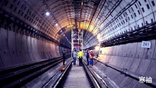 |越南斥资千亿建“豆腐渣”大桥, 坍塌后要求中方赔偿, 只因中方设计