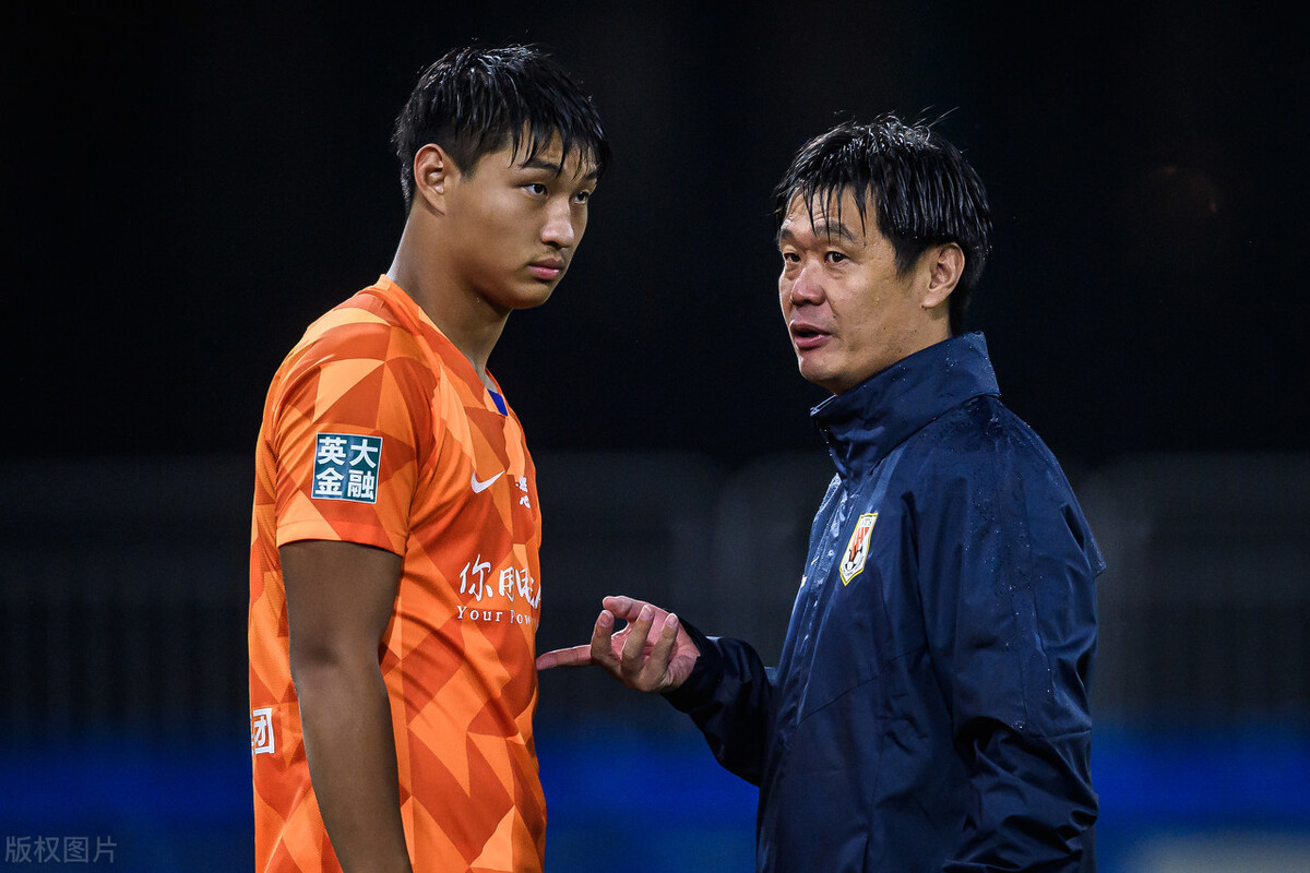 山东鲁能|第6轮比赛开始前，中超聊天群吵翻了天，鲁能回应被裁判偏袒