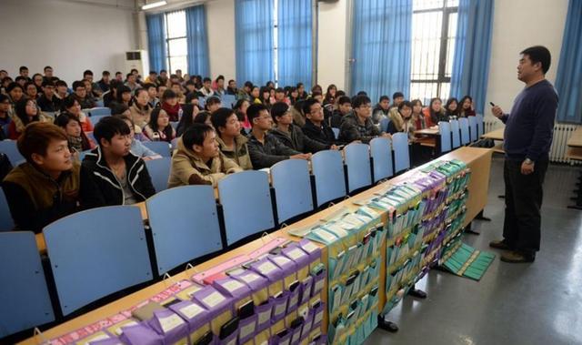 大学|200分专科和400分专科一样吗？这4点看出差距，真的不一样