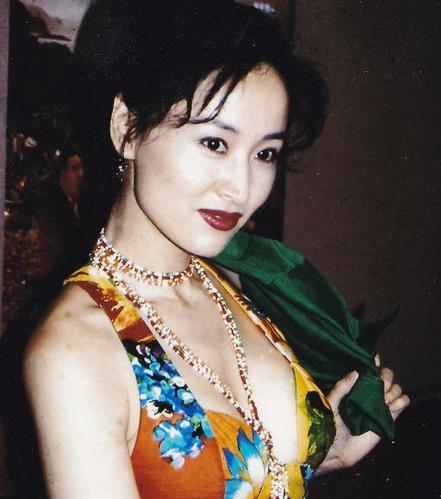 “香港第一情婦”於莉：被曝與多位富豪糾纏不清，被闊太打掉子宮-圖8