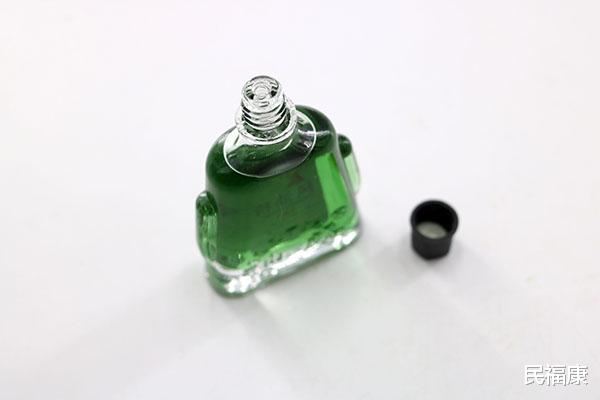 风油精|男性睡前在肚脐上滴点风油精，身体会怎么样？好事或会逐渐临门