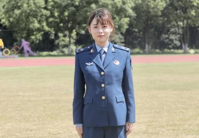 邢晗铭|好声音“最惨”的一届冠军?没得冠的都红了,只有她无人问津!