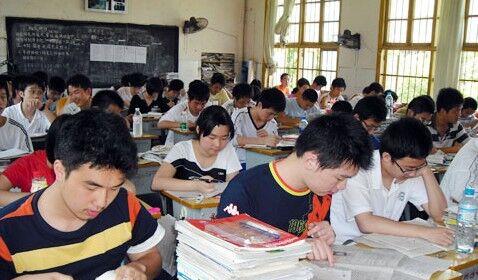 #高考#中考“第一名”的我，是如何在“鸡头”、“凤尾”型学校中抉择？