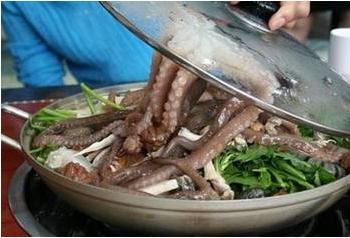 「章鱼」日本网评“最残忍”5道美食，中国独占三席，图6是十大禁菜之一