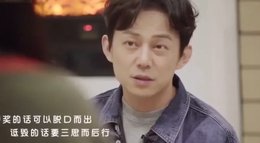 何炅|“再见了，何炅”，你一句话，刺痛多少成年人的伤疤