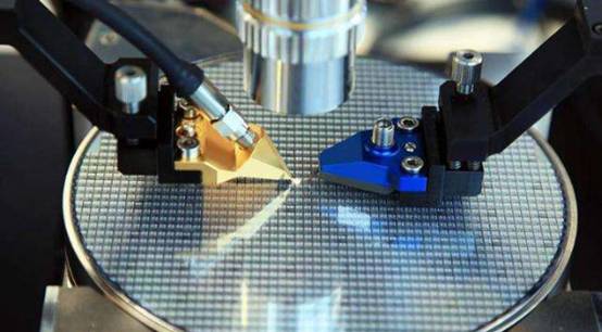 |断供之后的弊端出现,5nm芯片卖到2890元,却依旧是消费者买单?