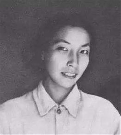 |1974年，专案组问浦安修：彭元帅病危，你去不去看他？她却只摇头