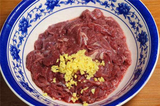 #牛肉#腌牛肉千万别放盐了，大厨教你一个决窍，鲜嫩不柴，水煮生炒通用
