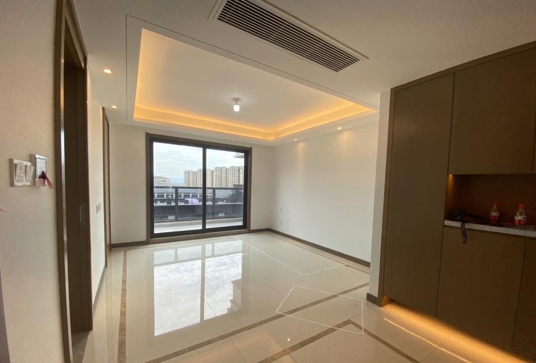 大门|期待已久的精装房收房啦，效果很漂亮，露天阳台太喜欢了，很满意