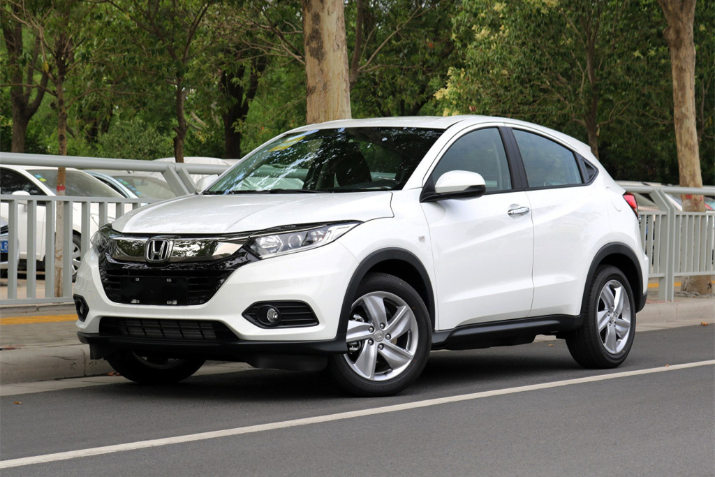 起亚汽车@合资小型SUV怎么选？推荐这4款，空间大还省油