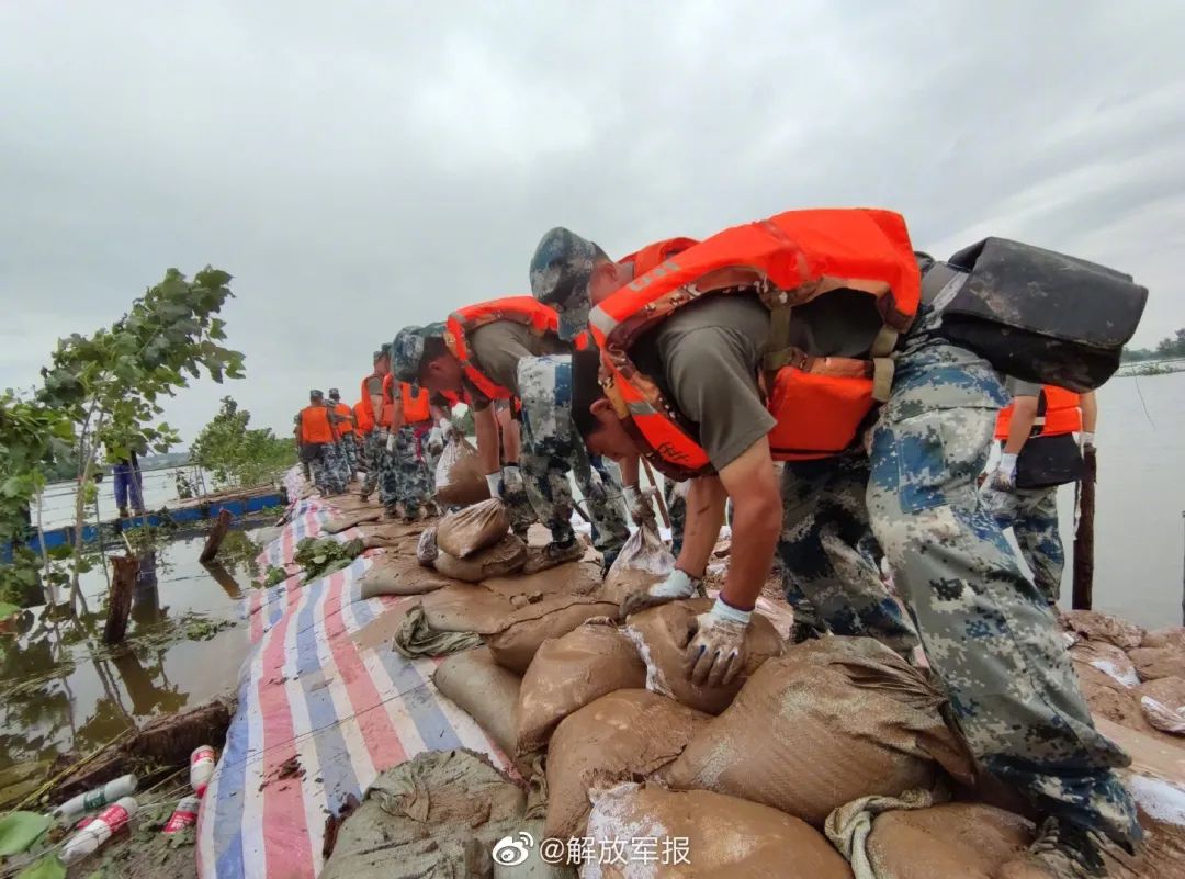 东部战区|危难时刻，人民子弟兵冲锋在前