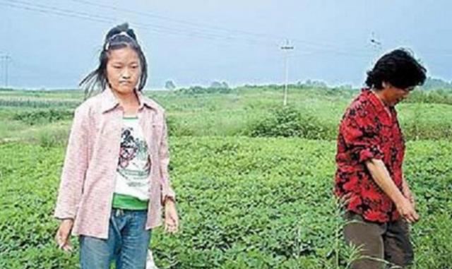 ：14年前那个故意交白卷，写8000字反对高考的女孩，现如今过得怎样