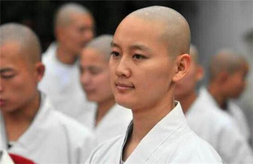 大学|当年出家为尼的985女学霸,如今过得怎样?近30岁了,仍不愿还俗