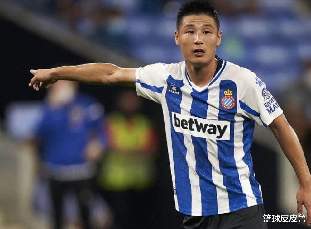 国足|国足身价排名：武磊700欧高居榜首，艾克森李可进前3，韦世豪仅72.5万欧！