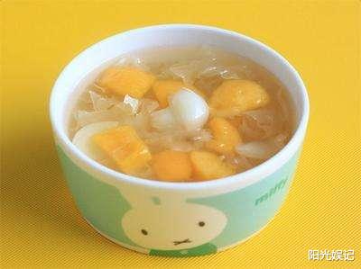 水果@春天要吃这水果,炖着给孩子喝,营养更高,多喝几次身体棒