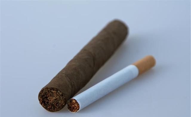 尼古丁|烟瘾再大,这4个时间段最好别吸,若能忍住,身体也许“报答”你
