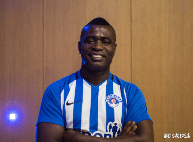 #中甲#中甲降级大热门？同城两队近20人离开，还相继被曝欠薪