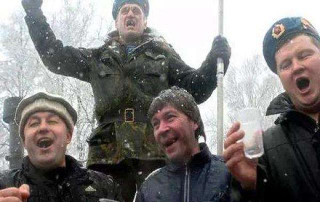 苏联：苏联法则，谈事前先喝酒，越南印度皆醉倒，中国却喝倒一片苏联人