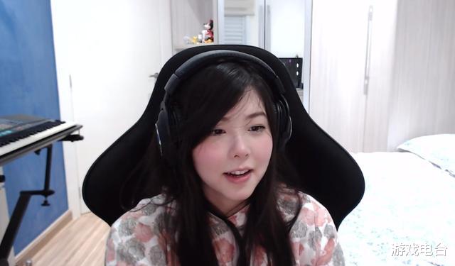 『mayumi』Mayumi开播，职业选手坐不住了：Faker送超火，Zoom全程蹲守