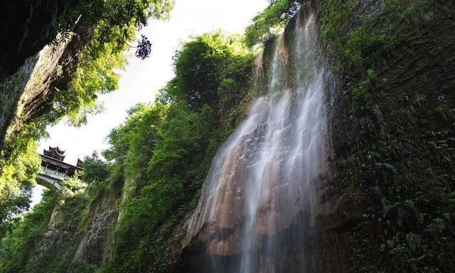 恩施大峡谷|神秘北纬30度隐藏着长达百公里的峡谷裂缝,地下暗河堪称世界之最