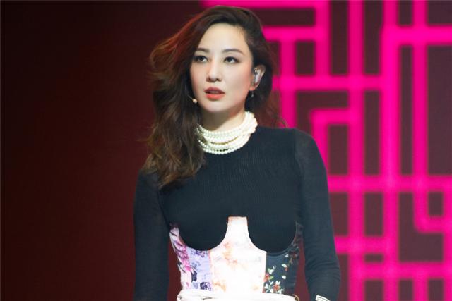 郁可唯|《浪姐》五公淘汰名单出炉!郁可唯遗憾离开,没想到还会有她