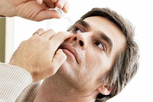 肝脏▲肝不好都写在脸上,脸上出现4种状况要注意,3件事不能再做了