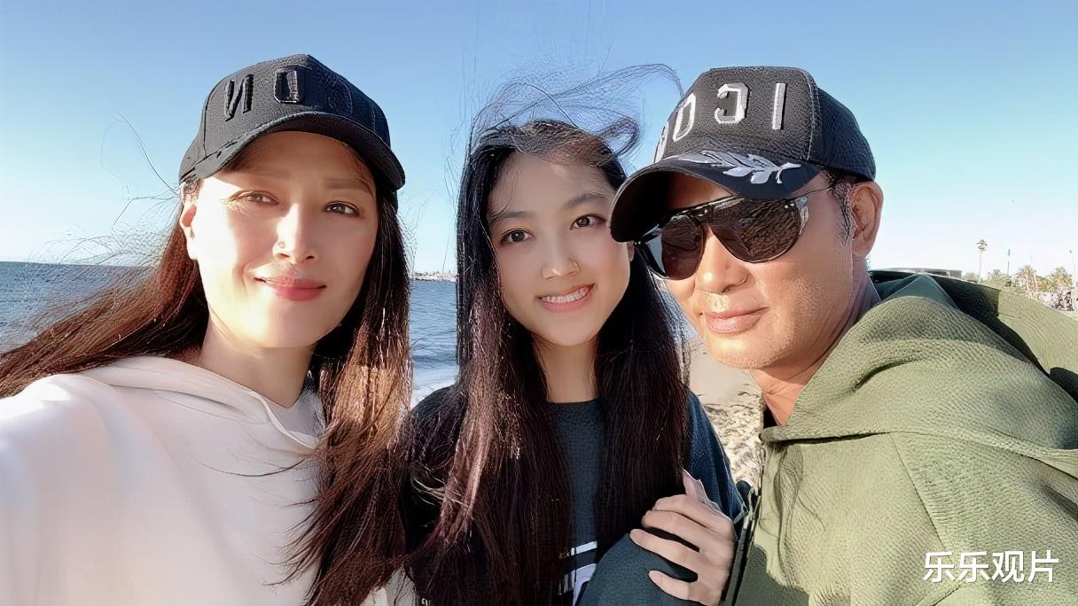 任达华|任达华15岁女儿资源超好，进军时尚领域，有望成为新名模