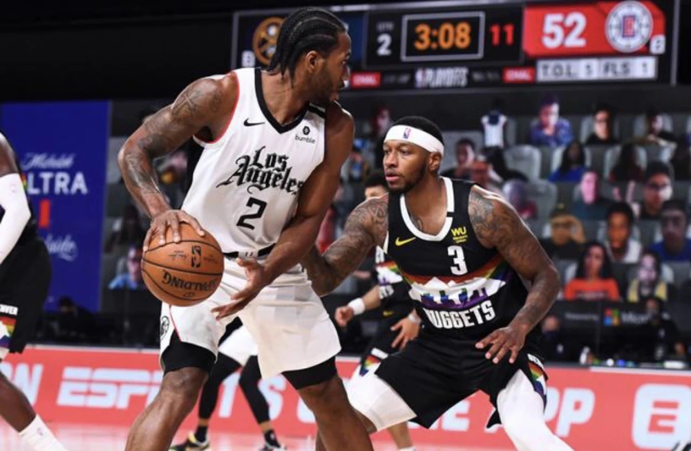 周玲安|官宣！NBA周玲安已与大21岁老外深入6年，直言：小的也可以