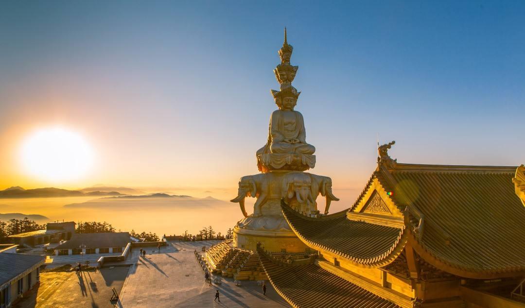 张家界■中国值得一去的山峰有哪些？