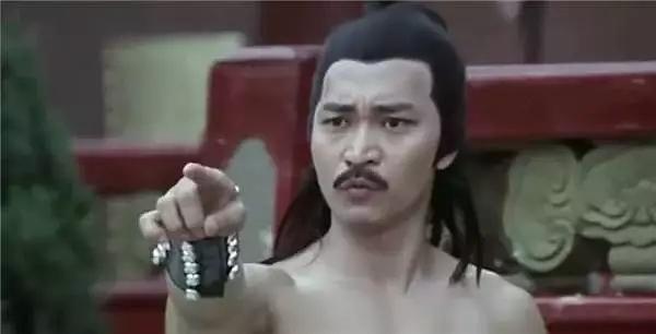 【鸡蛋】“香港电影教父”导演，集齐9位动作高手，捏碎鸡蛋片段记忆尤深