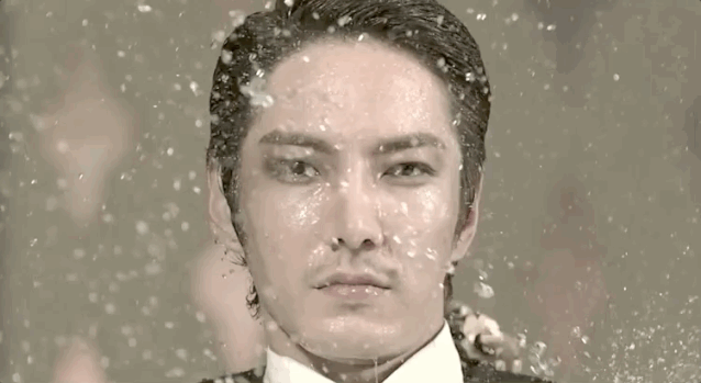 mv|这还是金希澈女友吗？！全团cos铠甲勇士，这也太尴尬了吧…