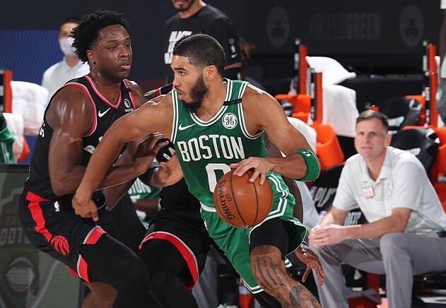 凯尔特人队|狂轰83+41+21！绿军三巨头暴走，沃克耻辱一战，洛瑞罕见爆粗口！