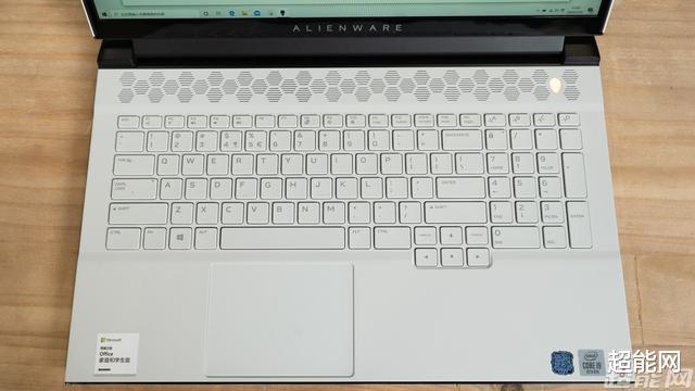 alienware|ALIENWARE m17 2020版评测：游戏本中的旗舰标杆