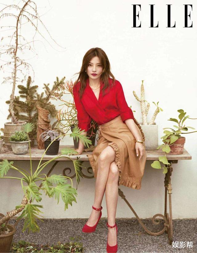 赵薇|明明刚跟王励勤拍完婚纱照，赵薇为何转身就嫁给了富商黄有龙？