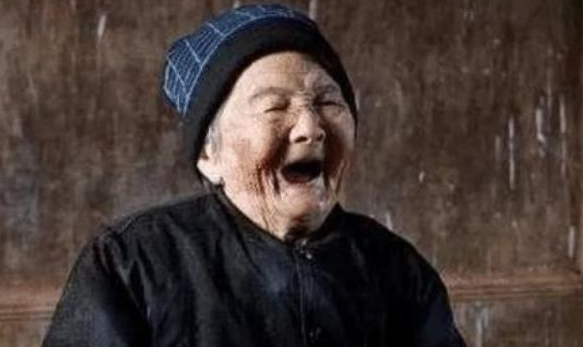 【科学家】老人在去世前，为何都会说一些听不懂的胡话？这是迷信吗？