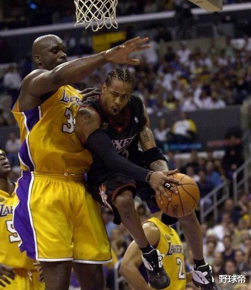 艾弗森：艾弗森打爆科比？对比两人生涯38次交手，球迷：人比人，气死人！